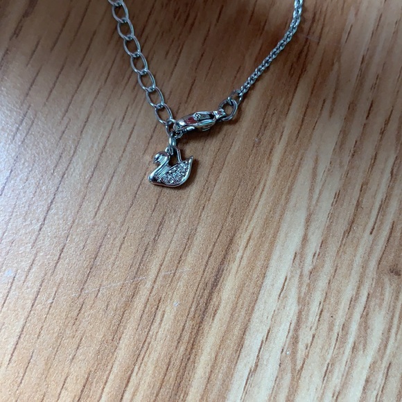 NIB Swarovski pear shaped crystal and pearl pendant necklace - Picture 3 of 3